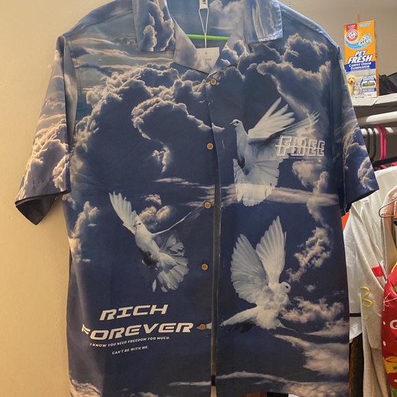 Button down - Picture 2 of 4